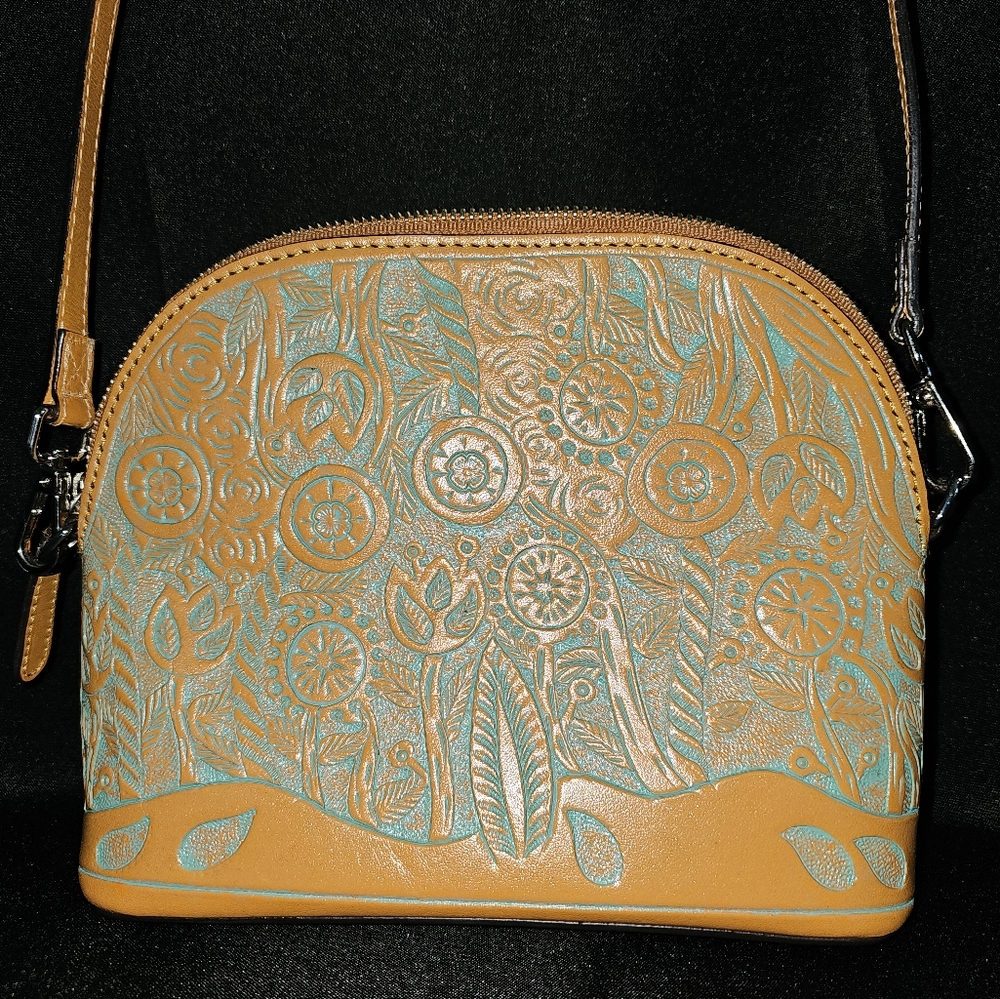 Alejandro Yeo purse